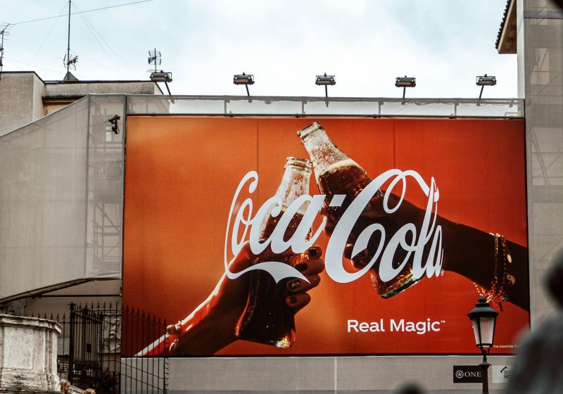 코카콜라 QR코드 billboard.jpg